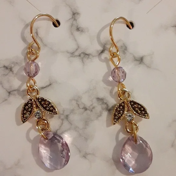 Dainty earrings - Picture 3 of 3